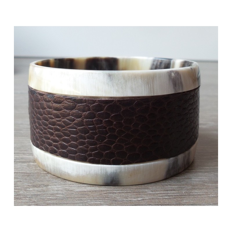 Armband van Buffelhoorn en leer