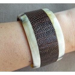 Armband van Buffelhoorn en leer
