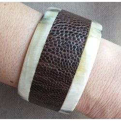 Armband van Buffelhoorn en leer