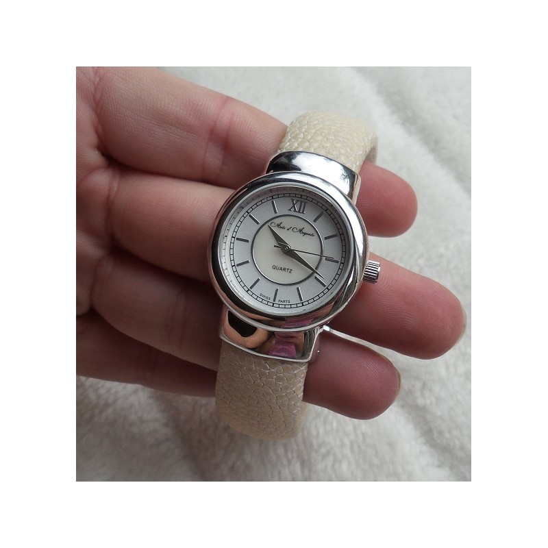Zilveren horloge / armband van crème Roggenleer