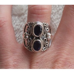 Zilveren ring gezet met Ioliet maat 17 mm