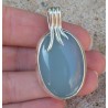 Zilveren hanger ovale aqua Chalcedoon in strakke setting