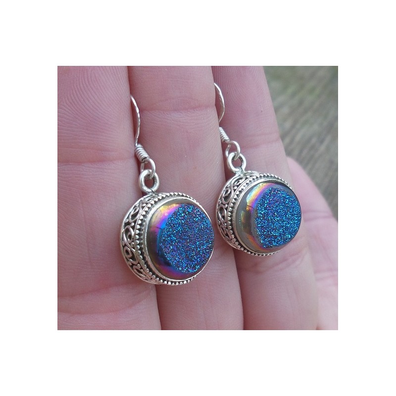 Zilveren oorbellen ronde druzy Titanium in bewerkte setting