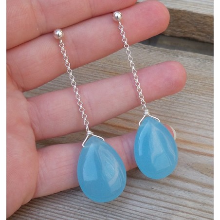 Zilveren oorbellen met blauwe Jade briolet