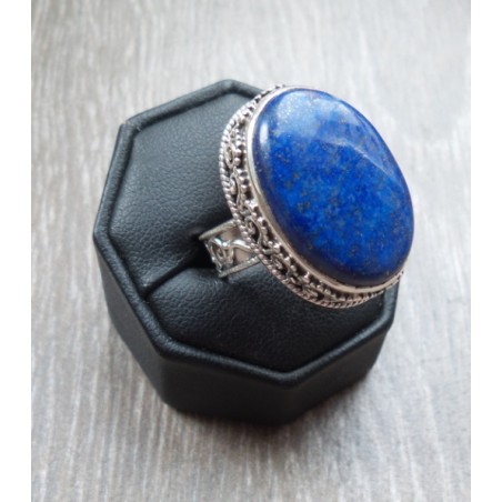 Zilveren ring met Lapis Lazuli in bewerkte setting maat 18 mm