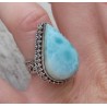 Zilveren ring met druppelvorm Larimar in bewerkte setting 16.5 m