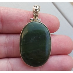 Zilveren hanger gezet met ovale Jade
