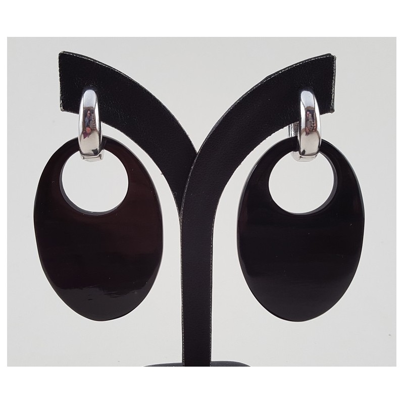 Creolen met ovale zwarte Buffelhoorn hanger