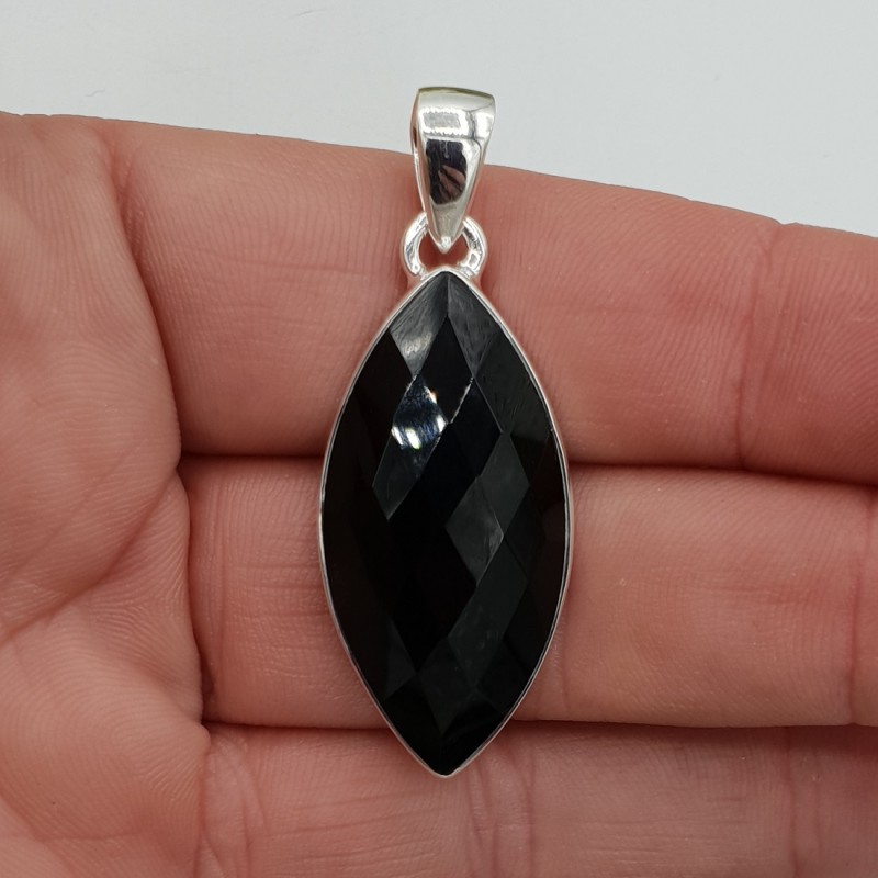 Zilveren hanger met marquise facet zwarte Onyx