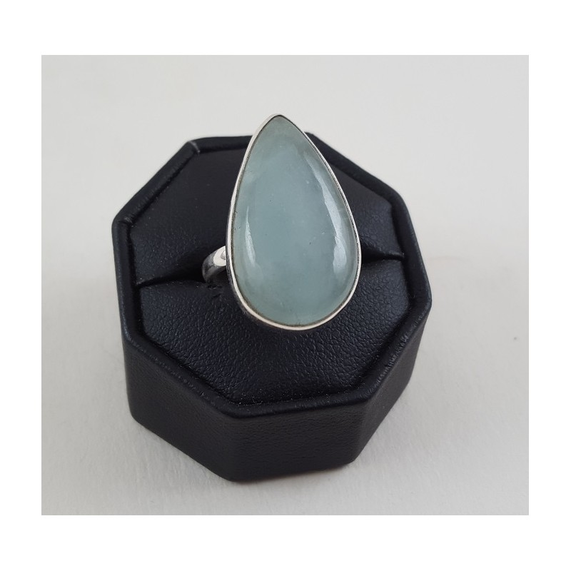 Zilveren ring gezet met druppelvormige cabochon Aquamarijn 18 mm