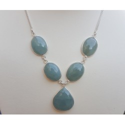 Zilveren ketting gezet met cabochon geslepen Aquamarijn