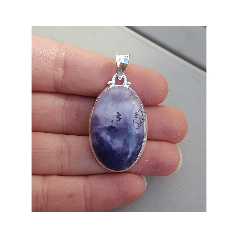 Zilveren hanger gezet met ovale cabochon Bertrandiet