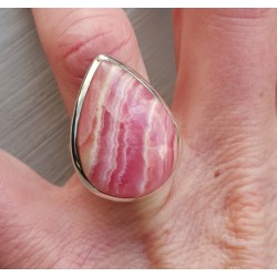 Zilveren ring gezet met druppelvormige Rhodochrosiet 16.5 mm