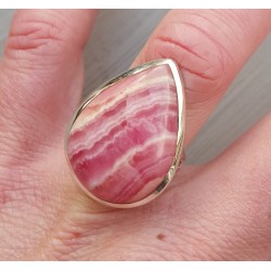 Zilveren ring gezet met druppelvormige Rhodochrosiet 16.5 mm