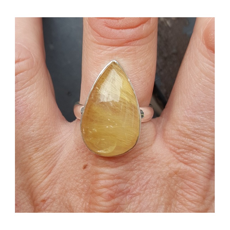 Zilveren ring met druppelvormige gouden Rutielkwarts 18.5 mm