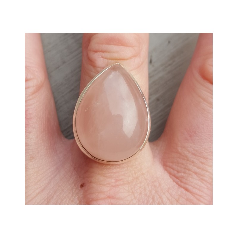 Zilveren ring met brede druppelvormige cabochon Rozenkwarts 19 m