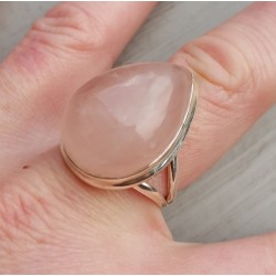 Zilveren ring met brede druppelvormige cabochon Rozenkwarts 19 m