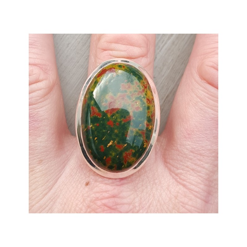 Zilveren ring met brede ovale Bloedsteen 18.5 mm