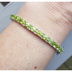 Zilveren armband / bangle gezet met Peridot