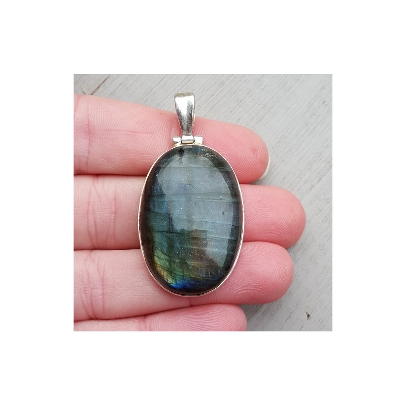 Zilveren hanger met ovale cabochon geslepen Labradoriet