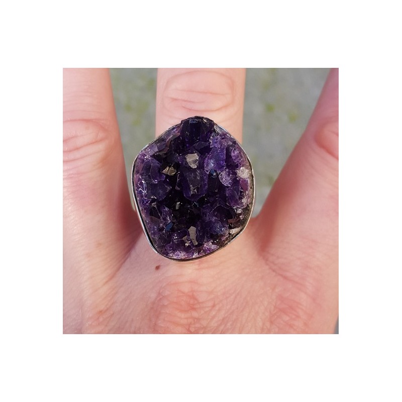 Zilveren ring gezet met ruwe Amethist 20.5 mm