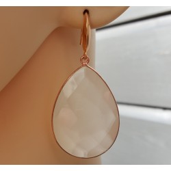 Rosé vergulde oorbellen met grote witte Chalcedoon