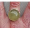 Zilveren ring gezet met ronde cabochon Prehniet 18.5 mm