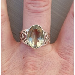 Zilveren ring gezet met ovale groene Amethist 19 mm