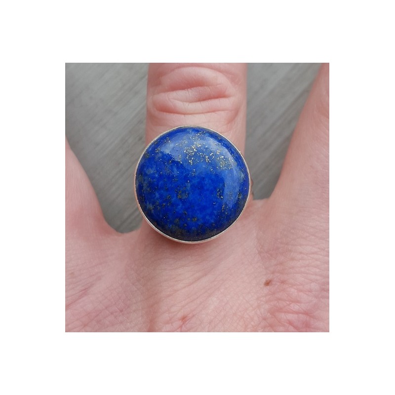 Zilveren ring gezet met ronde cabochon Lapis Lazuli 17.3 mm