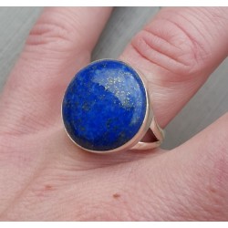 Zilveren ring gezet met ronde cabochon Lapis Lazuli 17.3 mm