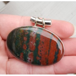 Zilveren hanger met dwarsliggende ovale cabochon Bloedsteen