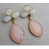 Vergulde oorbellen met wit en roze Chalcedoon en groene quartz
