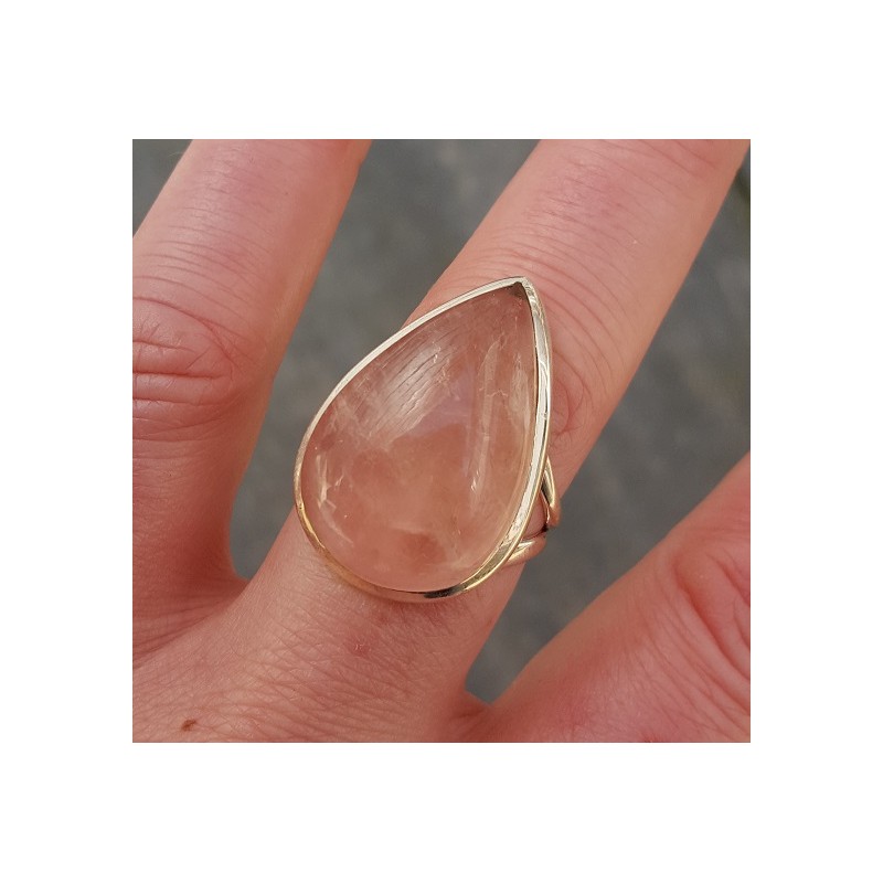 Zilveren ring gezet met druppelvormige cabochon Rozenkwarts 19 m