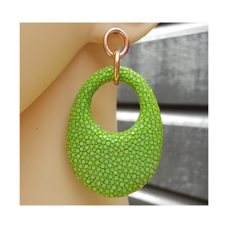 Oorbellen met ovale hanger van appeltjes groen Roggenleer