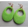 Oorbellen met ovale hanger van appeltjes groen Roggenleer