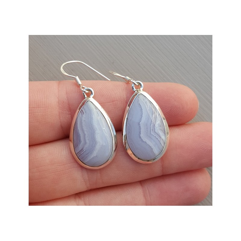 Zilveren oorbellen met druppelvormige blauw Lace Agaat
