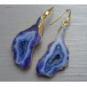Vergulde oorbellen met paars / blauwe druzy Agaat