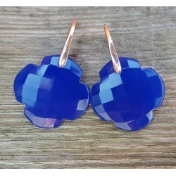 Oorbellen met klaver van kobalt blauw Chalcedoon