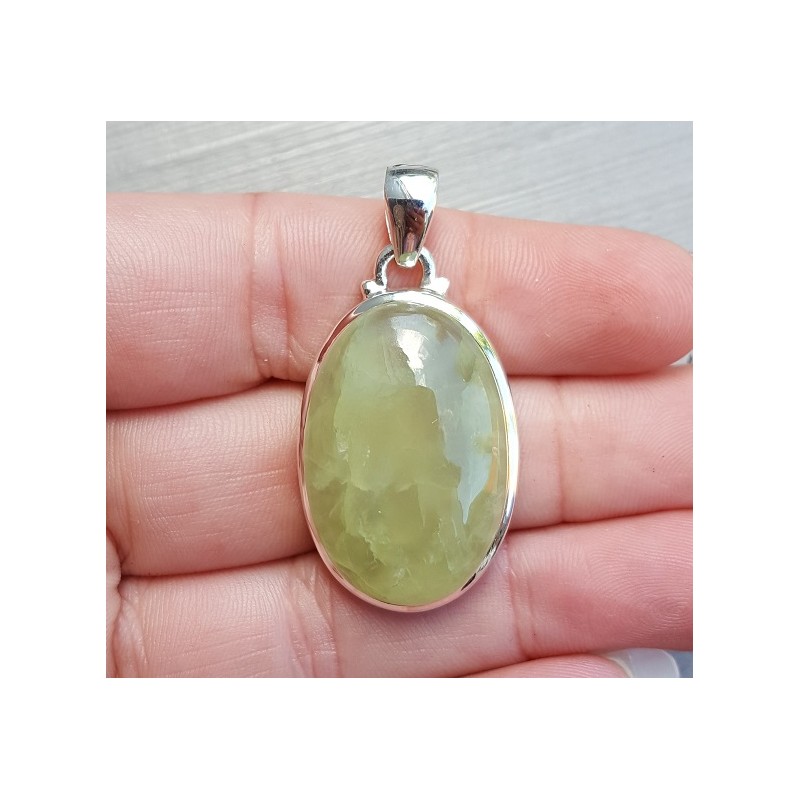 Zilveren hanger met ovale cabochon Prehniet
