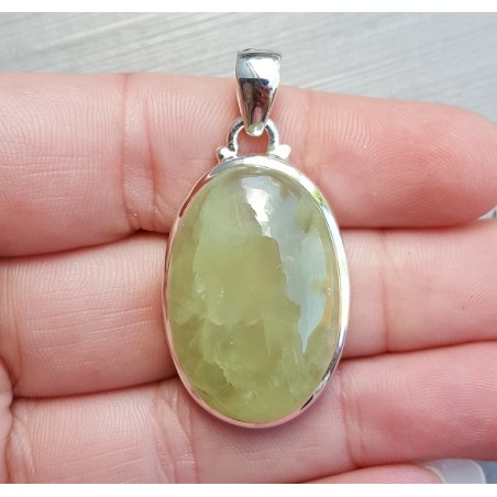 Zilveren hanger met ovale cabochon Prehniet