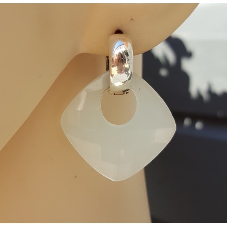 Zilveren creolen met vierkante zacht groene Chalcedoon hanger
