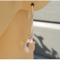 Zilveren oorbellen met licht roze quartz druppel