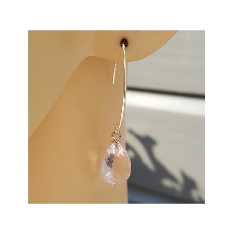 Zilveren oorbellen met licht roze quartz druppel
