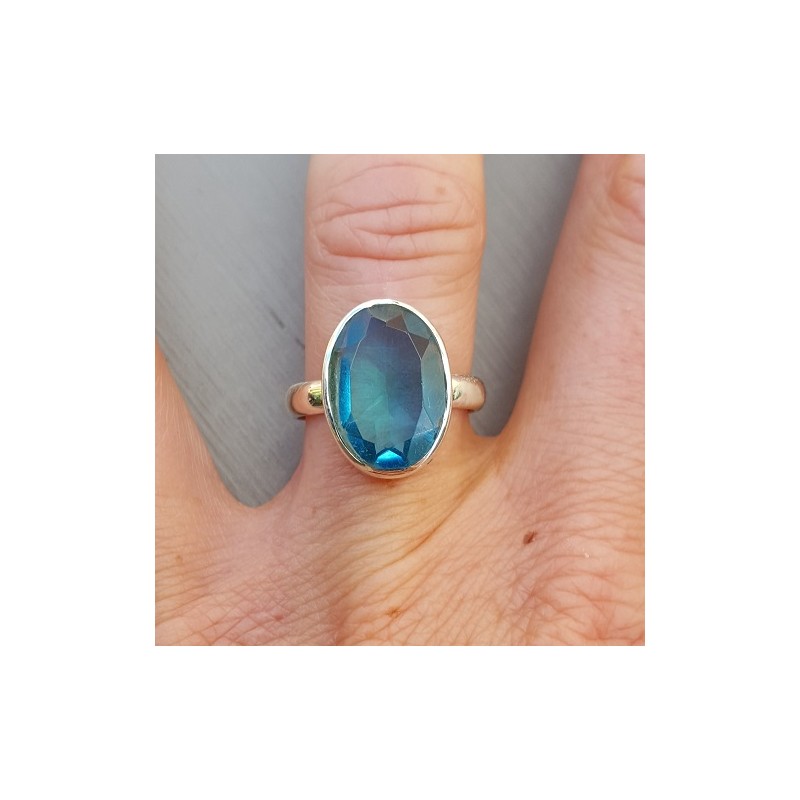 Zilveren ring gezet met ovale blauw Topaas 17 mm