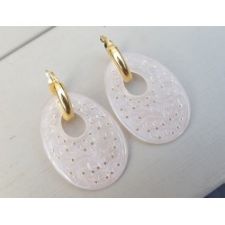 Creolen met ovale filligree /uitgesneden hanger licht roze Agaat