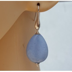 Oorbellen met gladde licht blauwe Jade briolet
