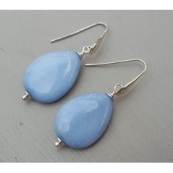 Oorbellen met gladde licht blauwe Jade briolet