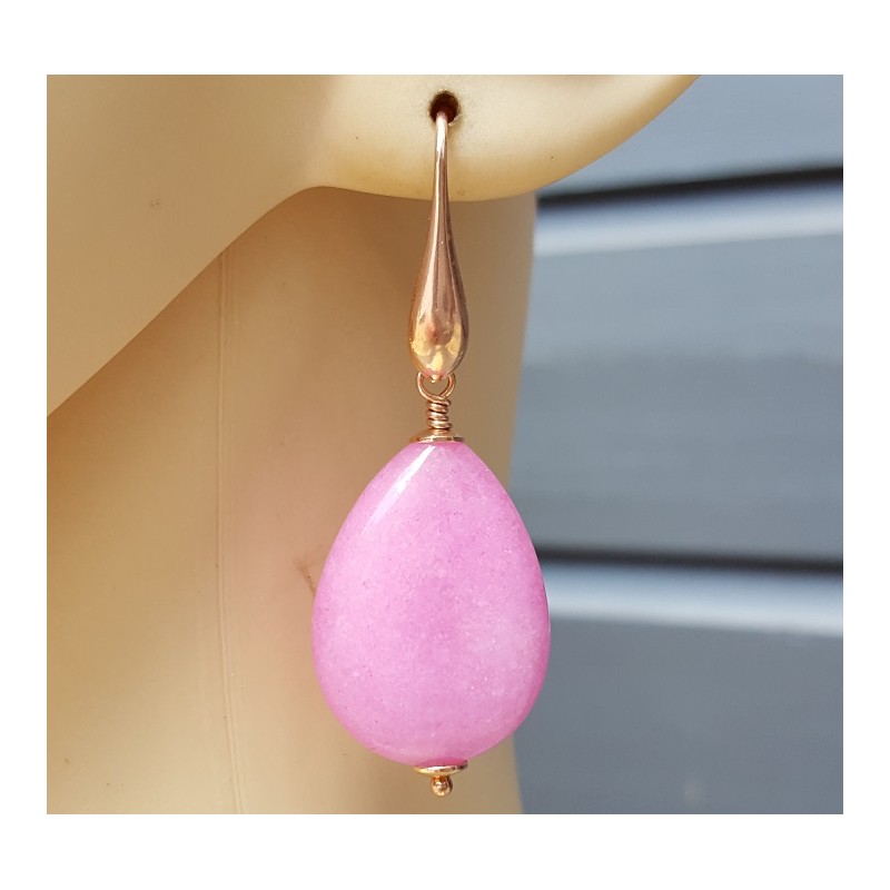 Oorbellen met gladde licht roze Jade briolet