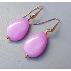 Oorbellen met gladde licht roze Jade briolet