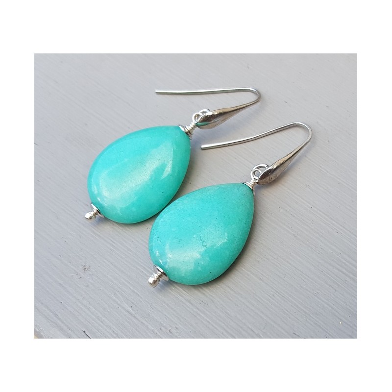 Oorbellen met gladde mint groene Jade briolet